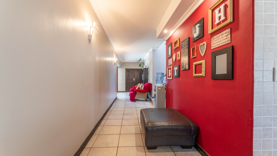 5 Bedroom Property for Sale in Parklands Western Cape